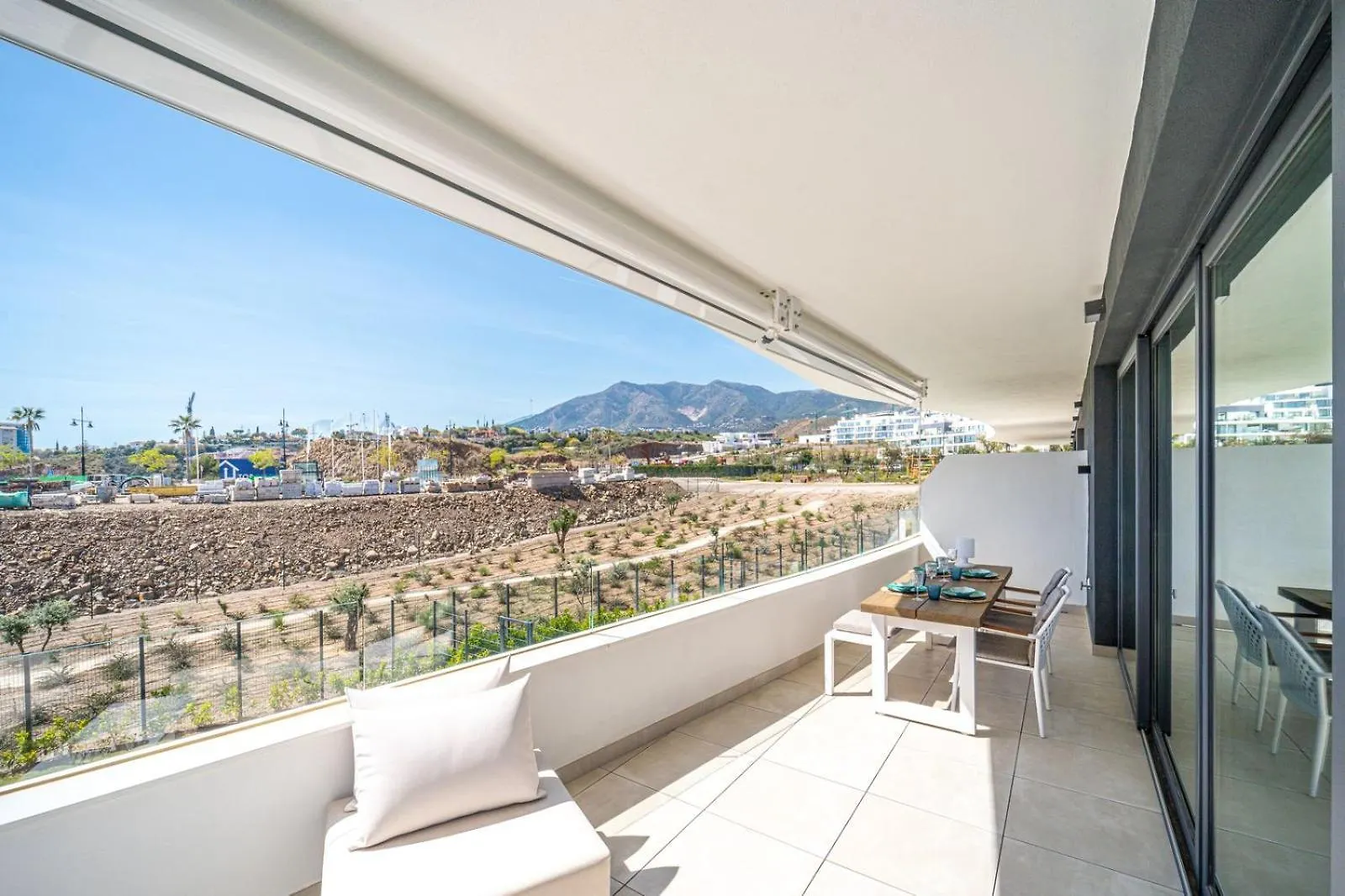 Higueron West Property Collection - La Vida Feliz Andalucia By Hwpc شقة فوينخيرولا